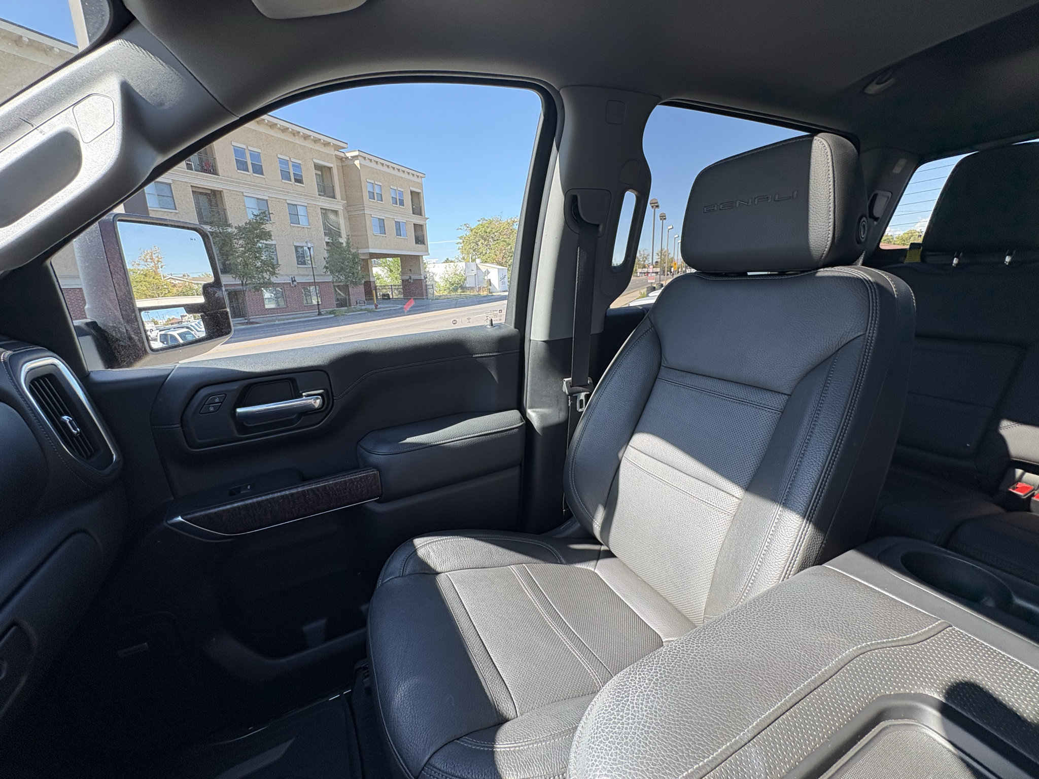 Used 2020 GMC Sierra 1500 Denali w/ Denali Ultimate Package AWD/4WD image 34