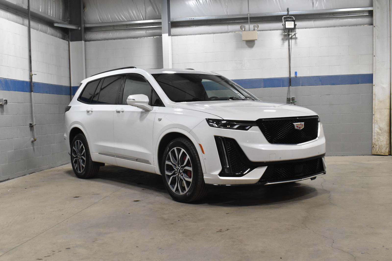 Certified 2025 Cadillac XT6 Sport w/ Technology Package AWD/4WD image 31