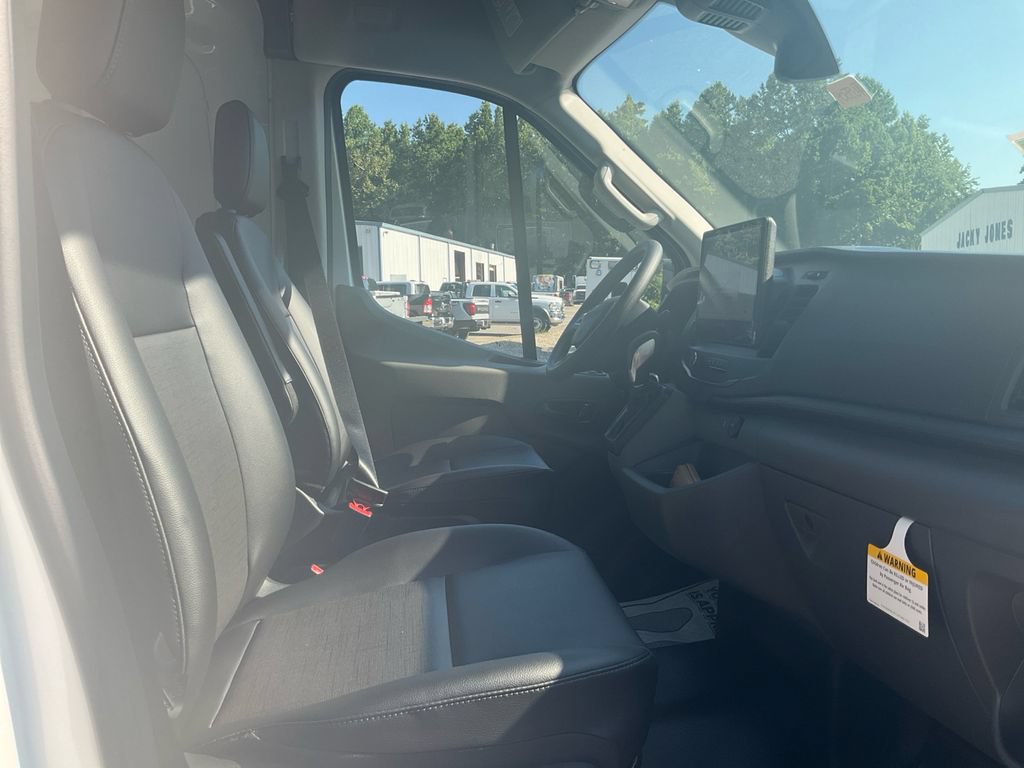 New 2026 Ford Transit 250 148 Medium Roof RWD image 12