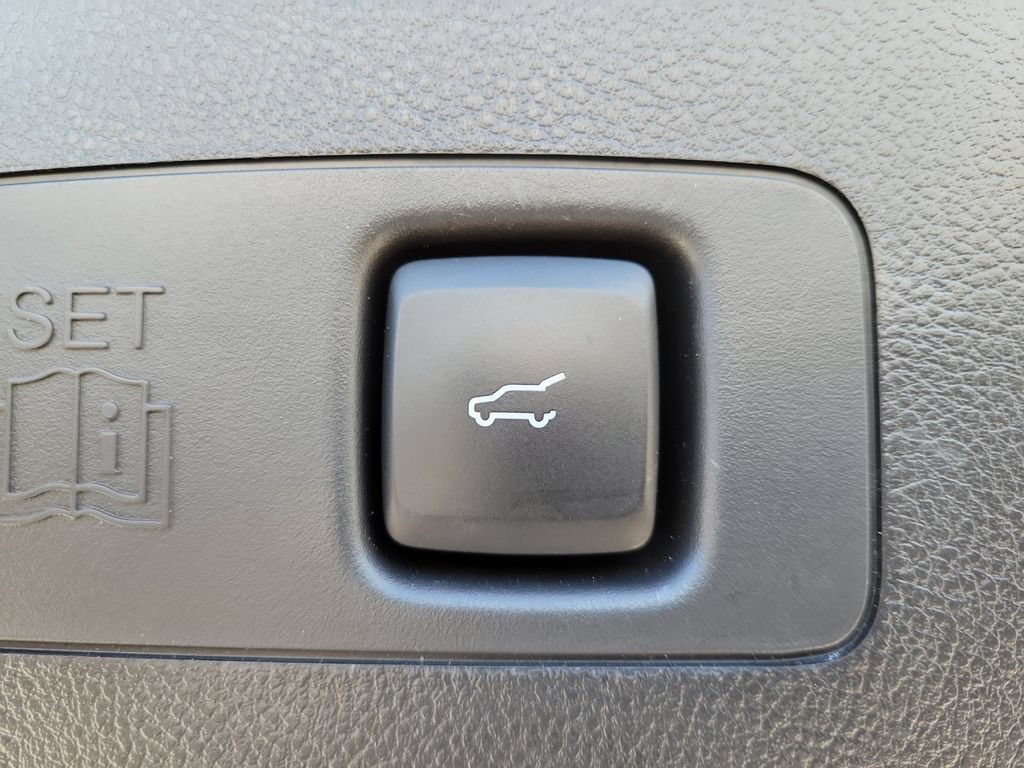 Used 2023 Lincoln Corsair FWD image 8