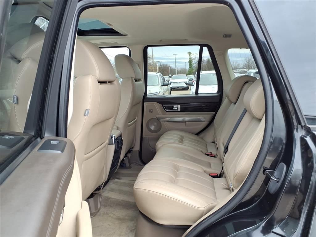 Used 2011 Land Rover Range Rover Sport HSE LUX image 11