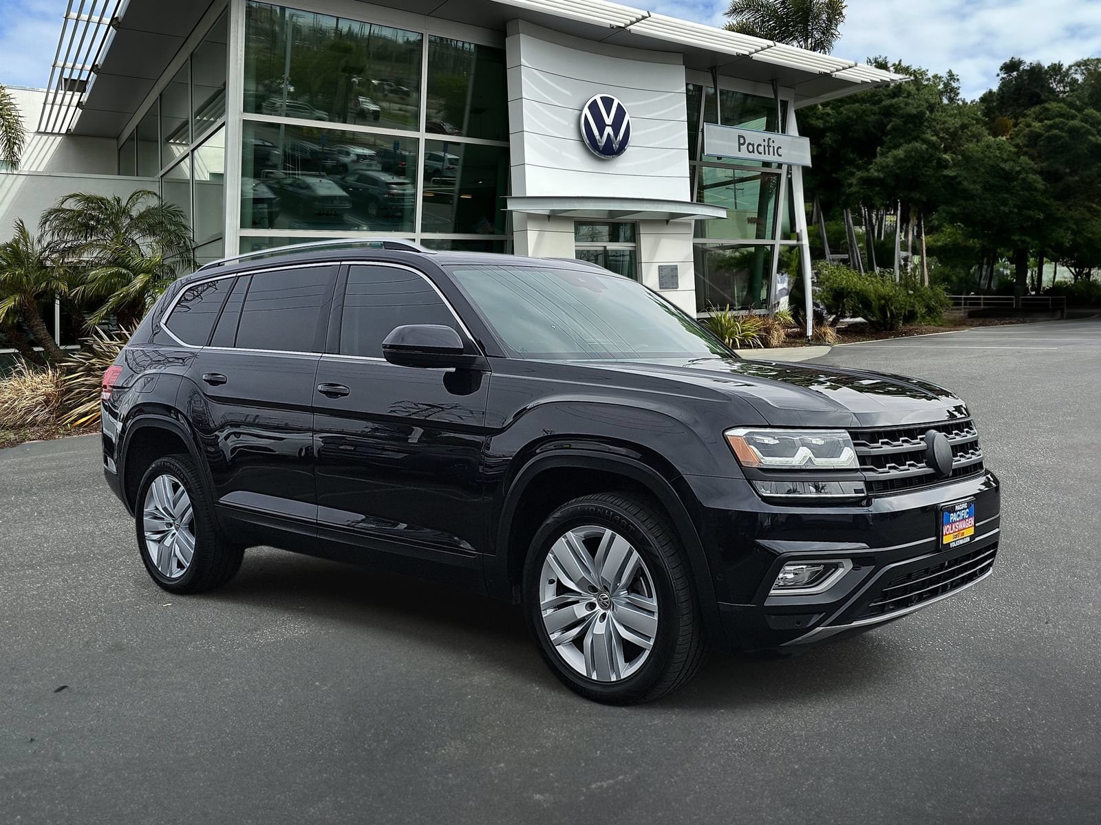 Used 2019 Volkswagen Atlas SEL Premium AWD/4WD image 3