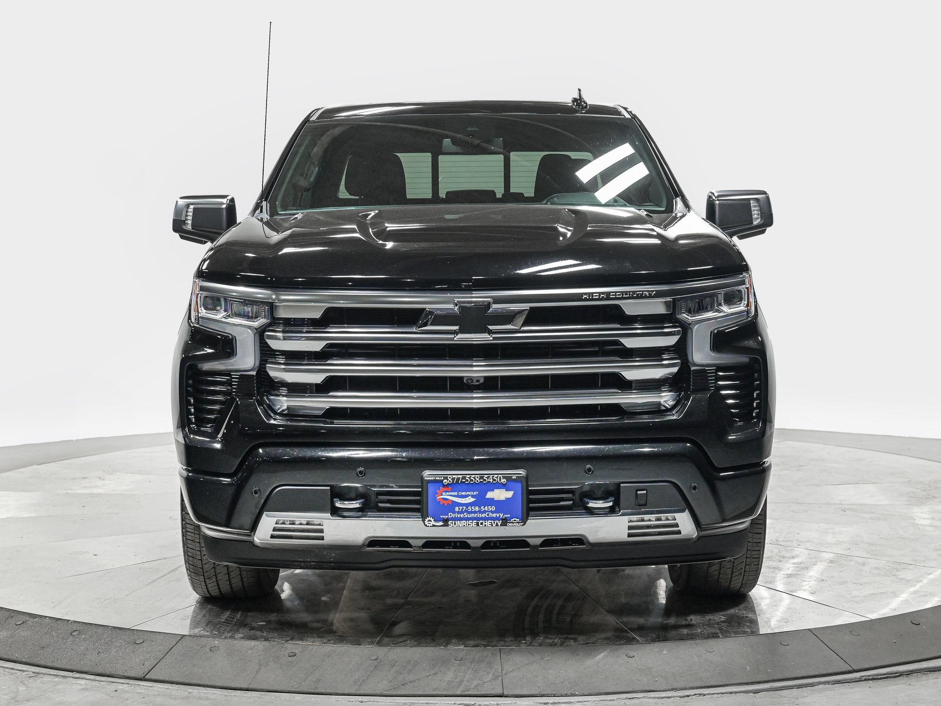 Used 2025 Chevrolet Silverado 1500 High Country w/ High Country Premium Package AWD/4WD image 10