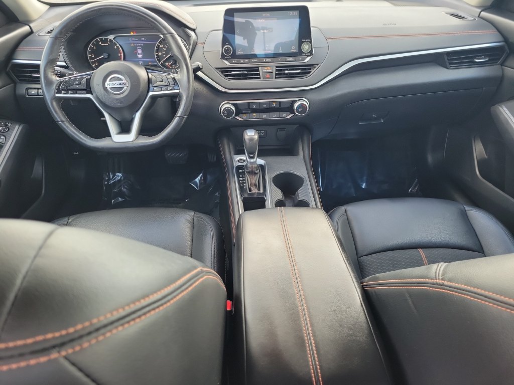 Used 2021 Nissan Altima 2.5 SR FWD image 12