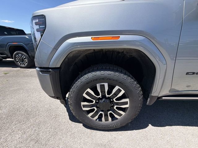 New 2026 GMC Sierra 2500 Denali Ultimate w/ LPO, Black Badging Package AWD/4WD image 10