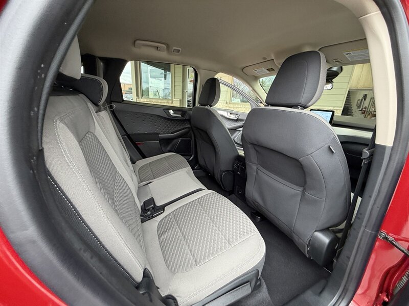 Used 2020 Ford Escape SE Sport FWD image 15