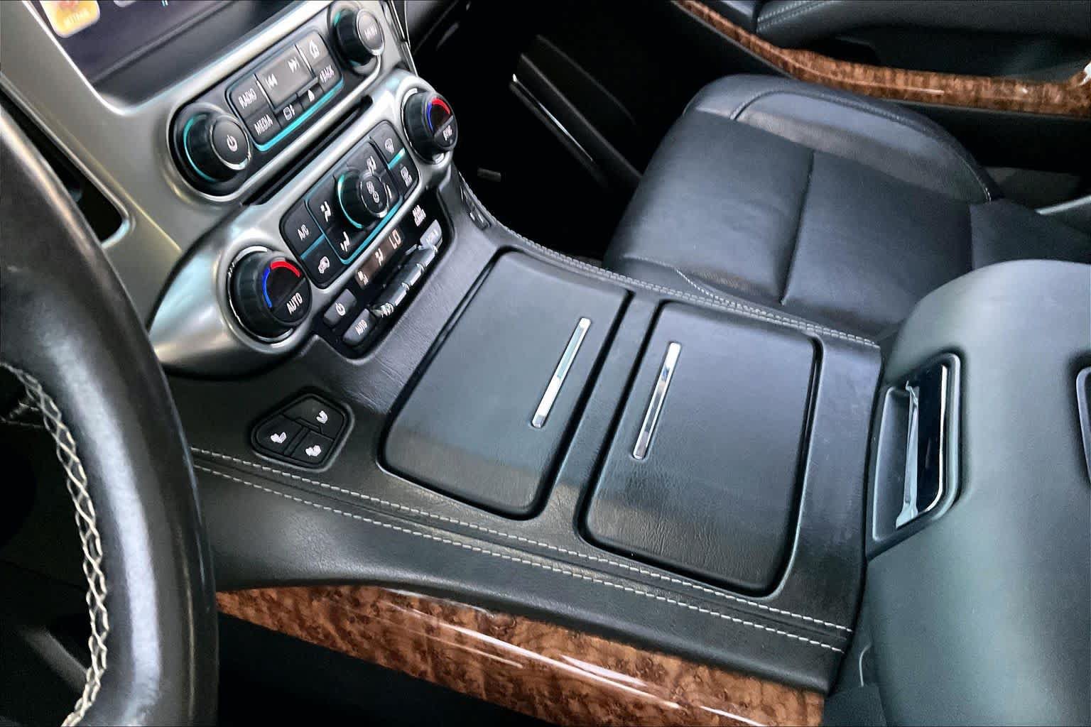 Used 2019 Chevrolet Tahoe Premier AWD/4WD image 17