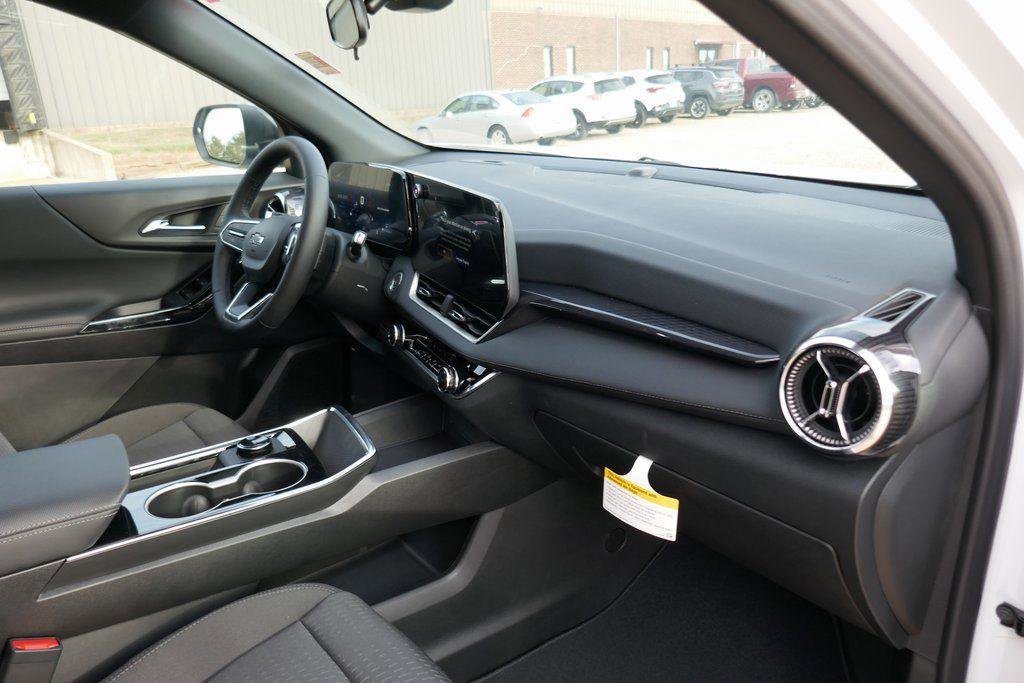 New 2026 Chevrolet Equinox LT w/ Midnight Edition image 9