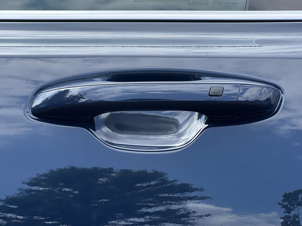 New 2026 Kia Sorento S w/ S Panoramic Sunroof Package FWD image 16