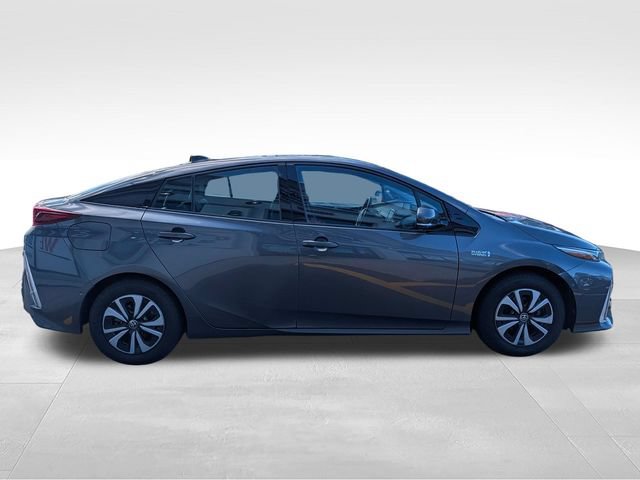 Used 2017 Toyota Prius Prime Advanced FWD image 8