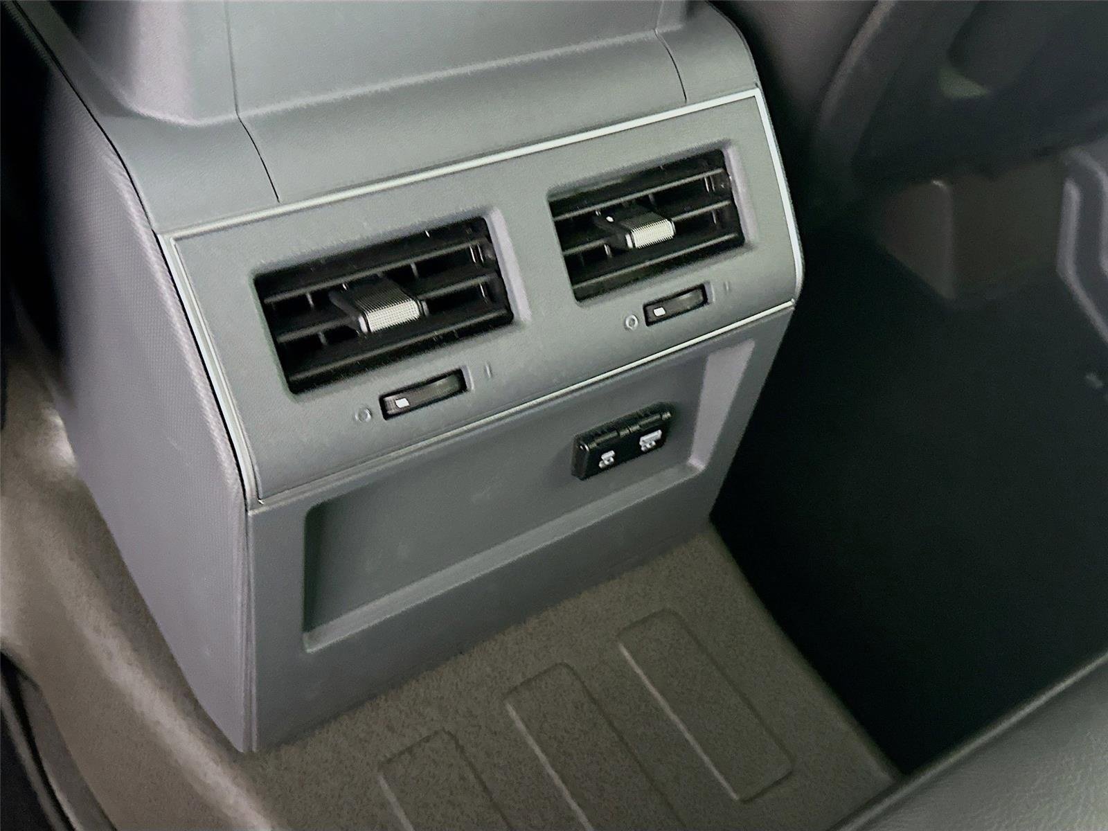 Used 2024 INEOS Grenadier image 38