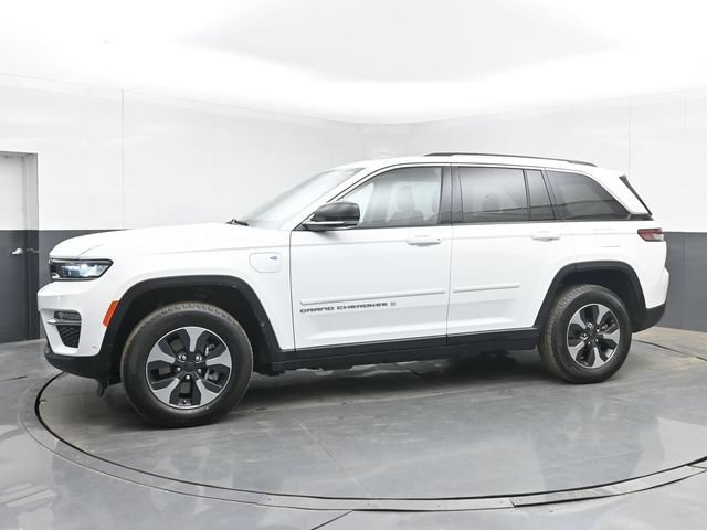 Used 2022 Jeep Grand Cherokee Limited 4xe w/ Luxury Tech Group II AWD/4WD image 6