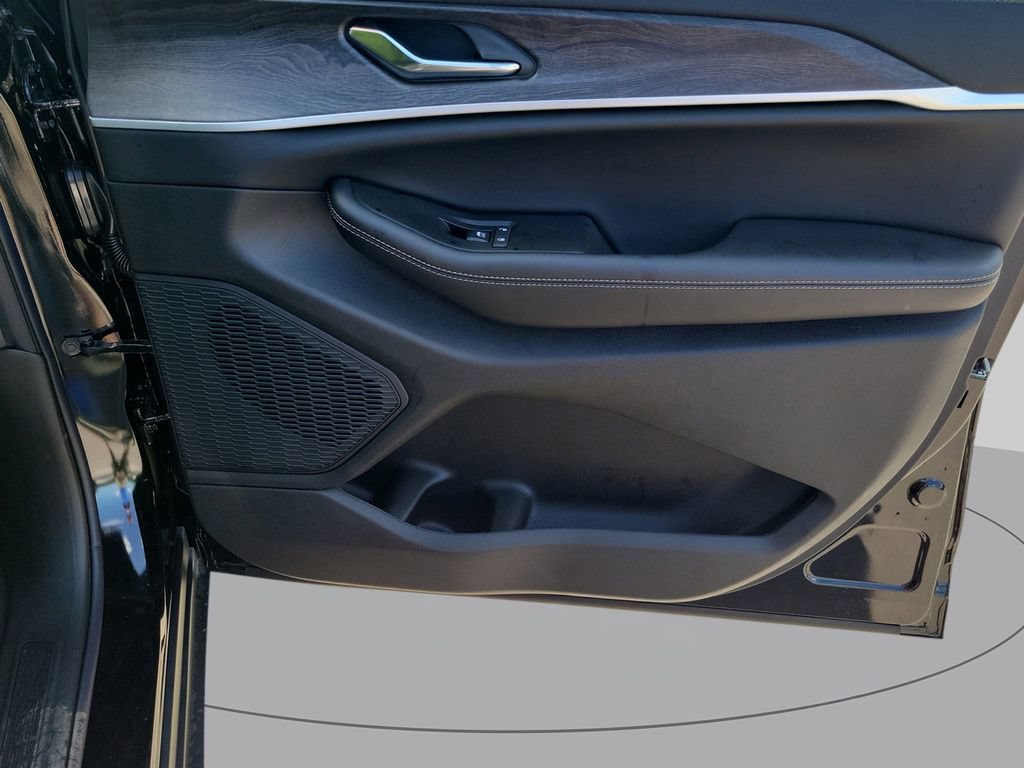 New 2026 Jeep Grand Cherokee Altitude RWD image 39