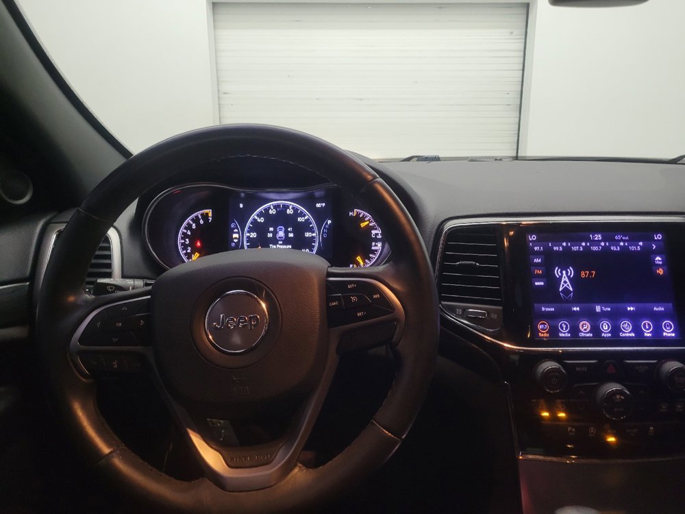 Used 2019 Jeep Grand Cherokee Laredo w/ Laredo X Package image 22