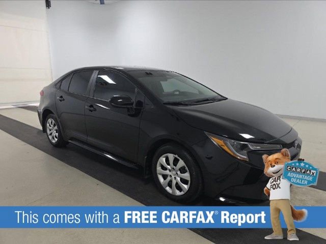 Used 2026 Toyota Corolla LE FWD image 2