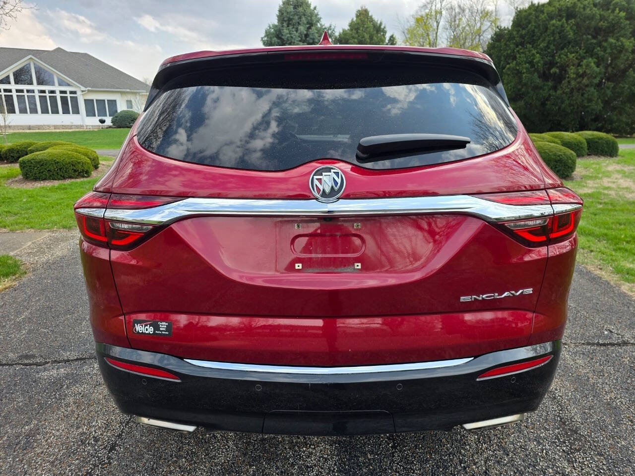 Used 2019 Buick Enclave Essence FWD image 10