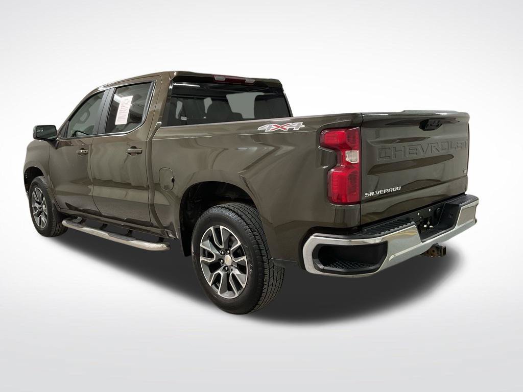 Used 2023 Chevrolet Silverado 1500 LT AWD/4WD image 2