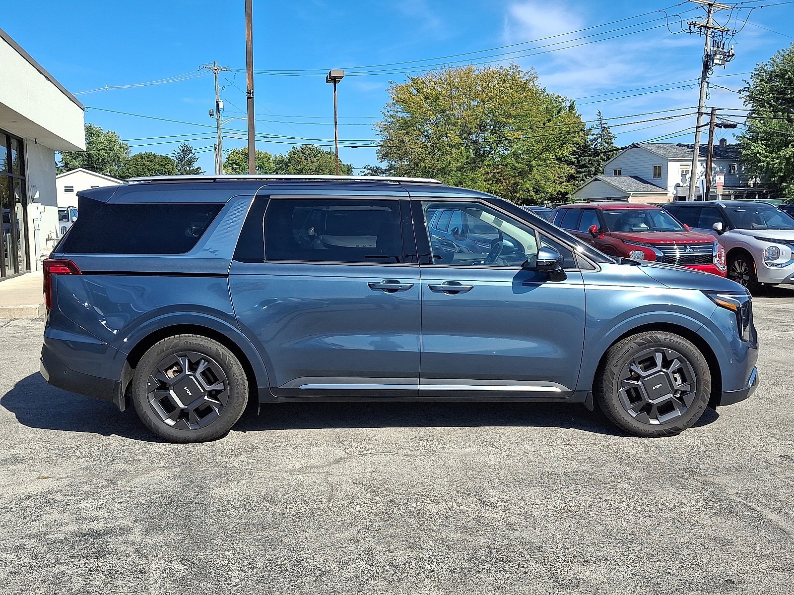 Used 2025 Kia Carnival SX image 8