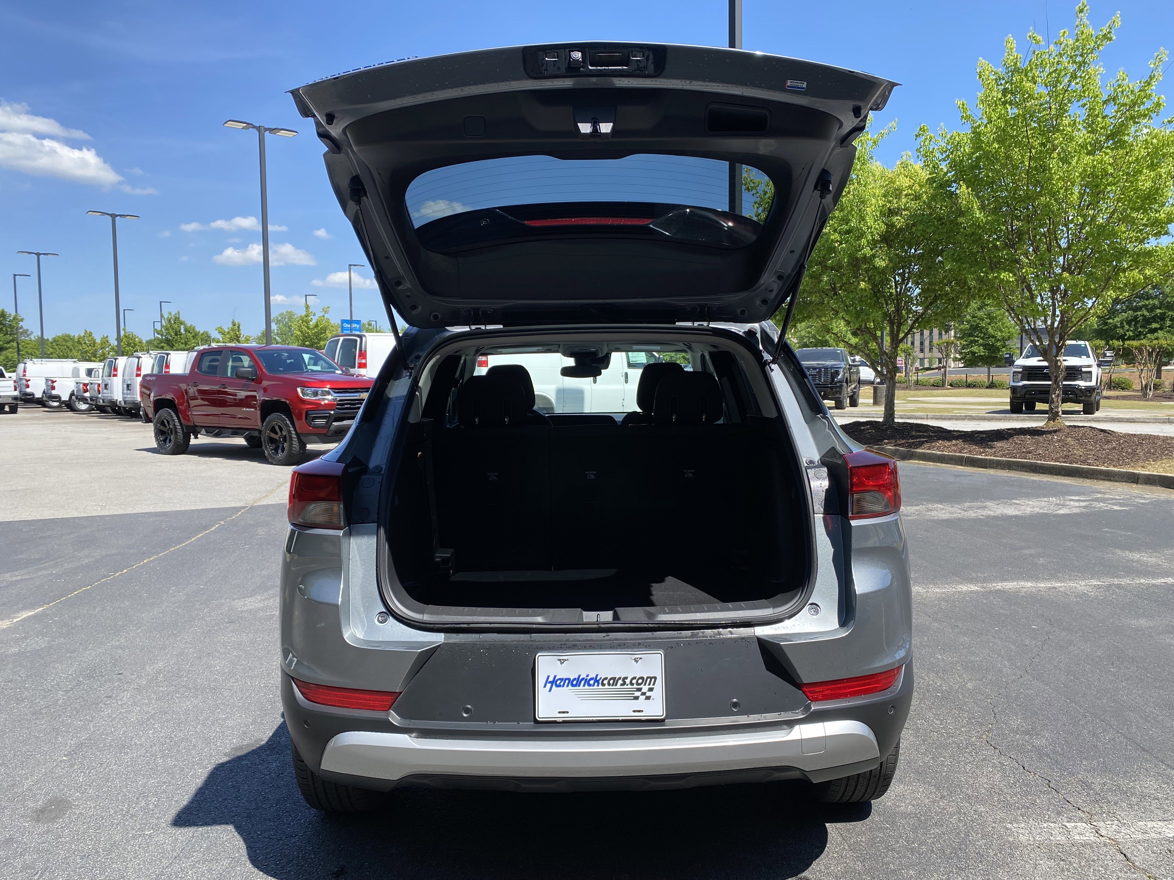 Used 2024 Chevrolet TrailBlazer LT w/ Driver Confidence Package image 11