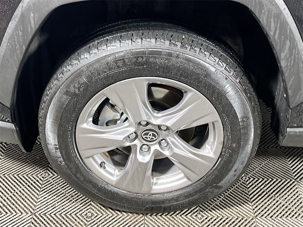 Certified 2025 Toyota RAV4 XLE image 27