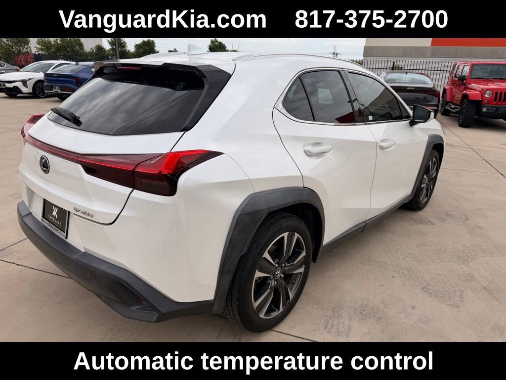 Used 2019 Lexus UX 200 w/ Accessory Package 2 FWD image 4