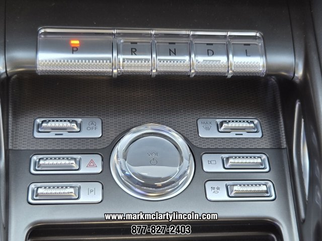 New 2026 Lincoln Nautilus Premier AWD/4WD image 18