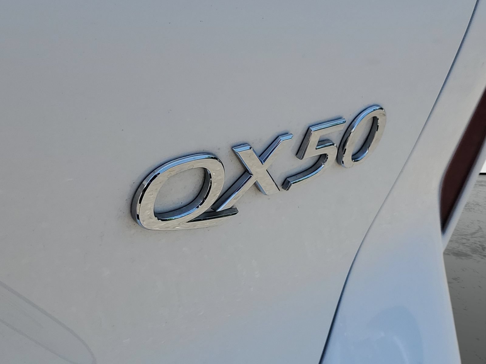 Used 2023 INFINITI QX50 Luxe FWD image 7