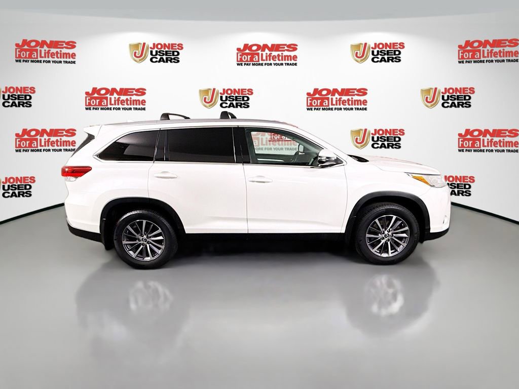 Certified 2019 Toyota Highlander XLE image 17