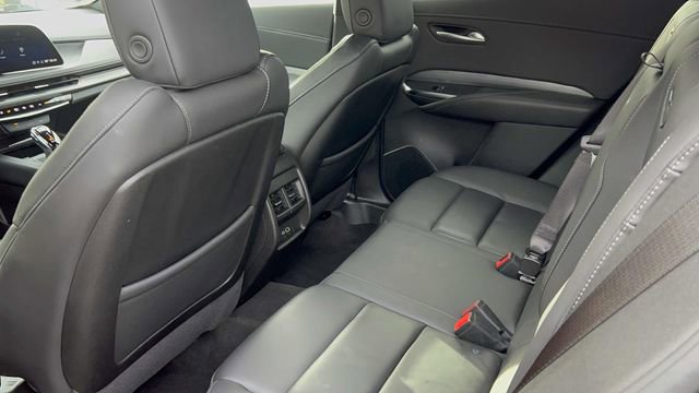 Used 2024 Cadillac XT4 Premium Luxury image 36