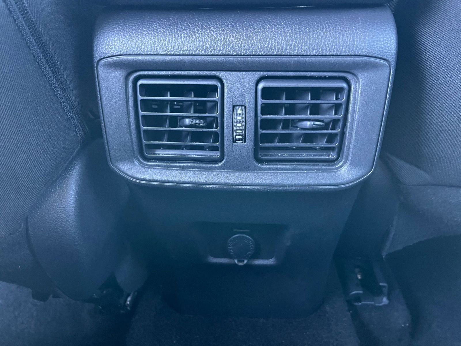 Used 2025 Toyota RAV4 LE image 23