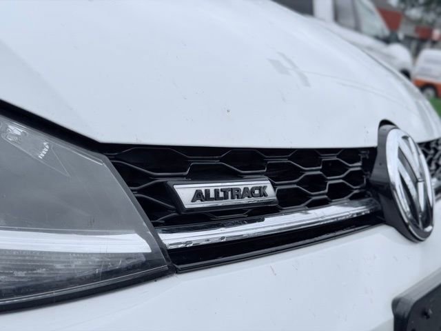 Used 2018 Volkswagen Golf Alltrack S AWD/4WD image 5