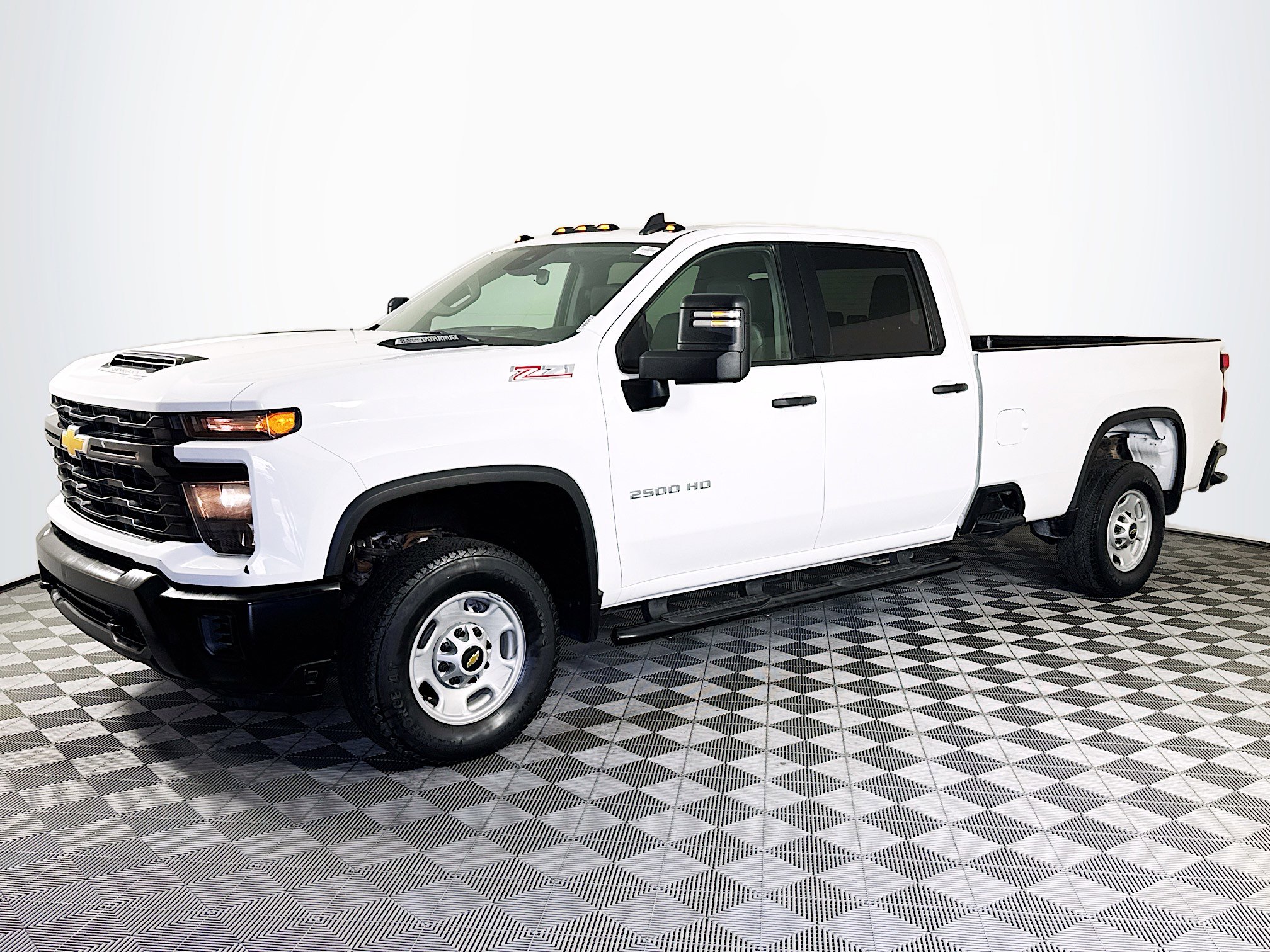 Used 2024 Chevrolet Silverado 2500 W/T AWD/4WD image 4
