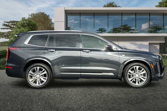 Used 2020 Cadillac XT6 Premium Luxury image 3