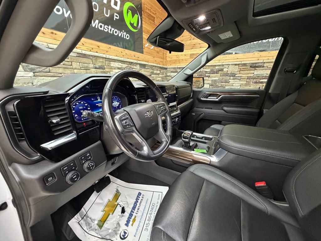 Used 2023 Chevrolet Silverado 1500 RST w/ Convenience Package II AWD/4WD image 2