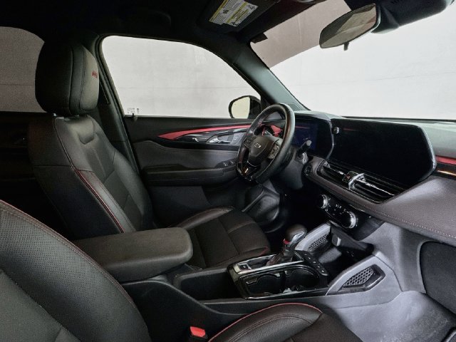 Used 2025 Chevrolet TrailBlazer RS w/ Driver Confidence Package FWD image 26