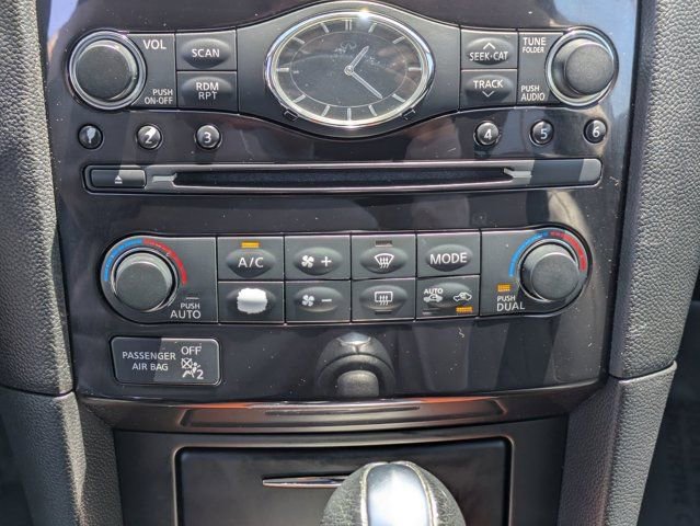 Used 2011 INFINITI FX50 AWD w/ Deluxe Touring Pkg image 26