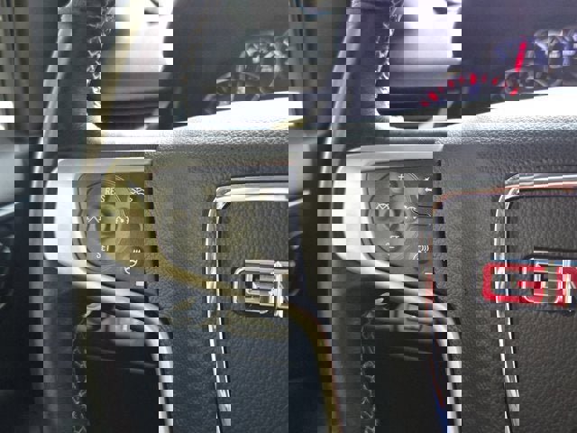 Used 2015 GMC Yukon XL SLT w/ Open Road Package image 28