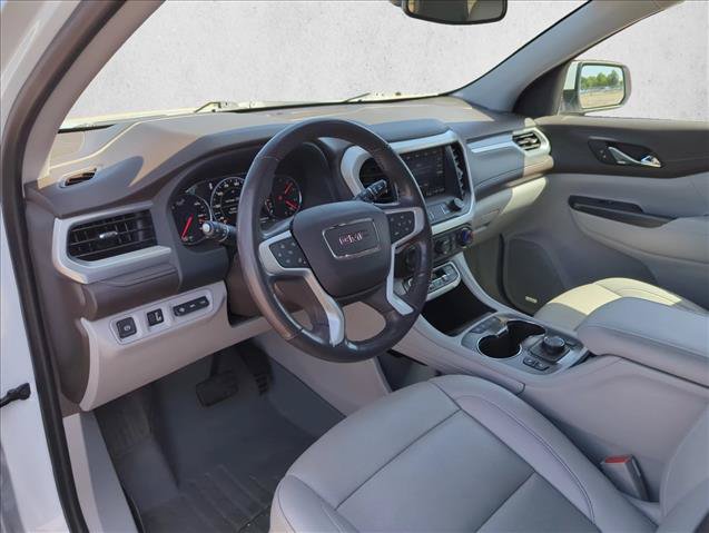 Used 2021 GMC Acadia SLT w/ Technology Package AWD/4WD image 9
