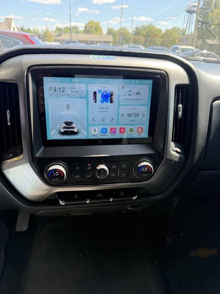 Used 2017 Chevrolet Silverado 1500 LT w/ All Star Edition AWD/4WD image 11