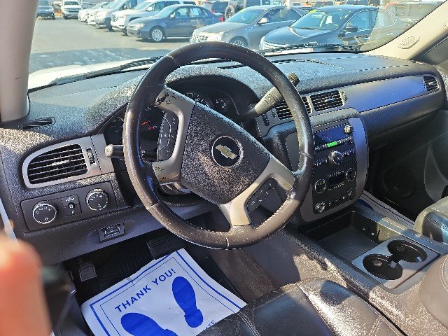 Used 2010 Chevrolet Avalanche LT w/ Luxury Package AWD/4WD image 9