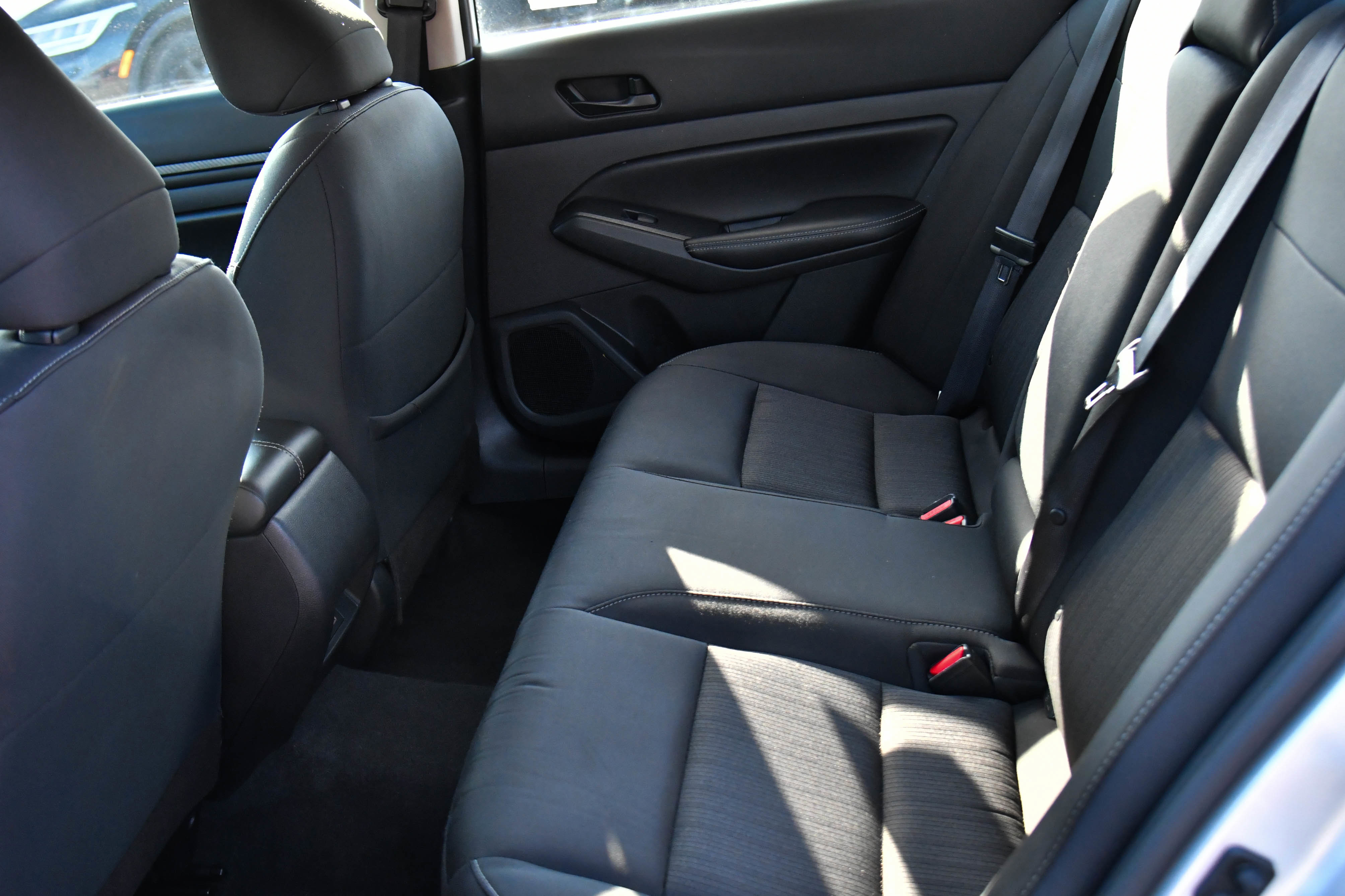 Used 2024 Nissan Altima 2.5 SV image 32