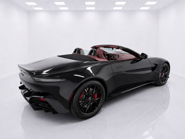 Used 2021 Aston Martin V8 Vantage Roadster RWD image 8