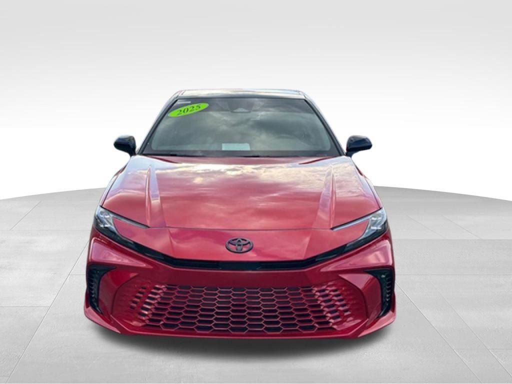 Used 2025 Toyota Camry XSE FWD image 11