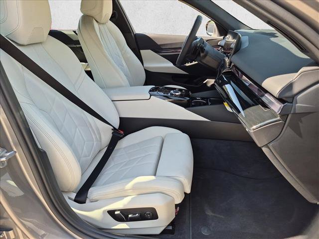 Certified 2026 BMW 540i xDrive AWD/4WD image 21