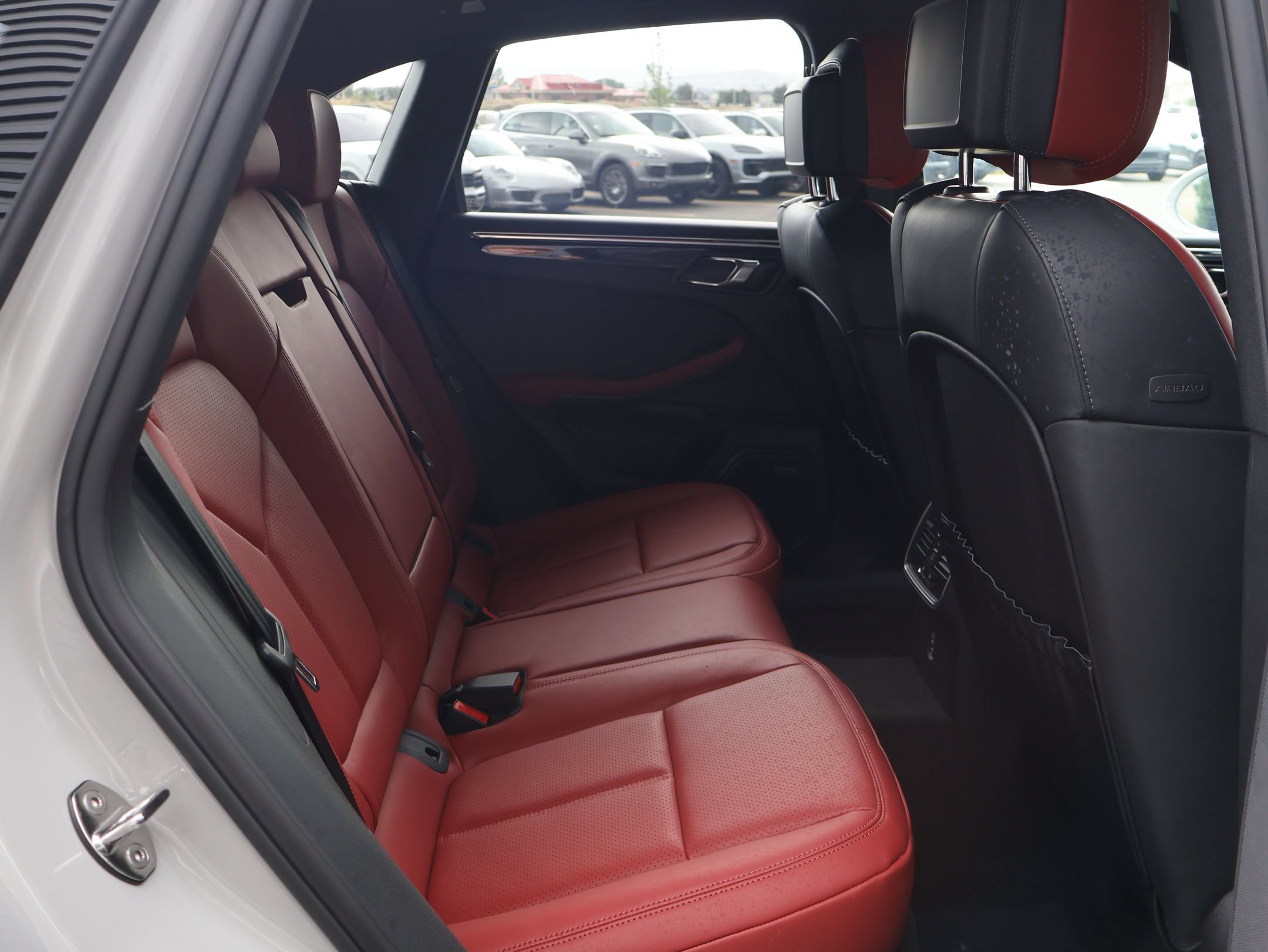 New 2026 Porsche Macan AWD/4WD image 28