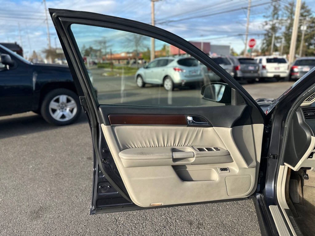Used 2008 INFINITI M35 w/ Technology Pkg RWD image 11