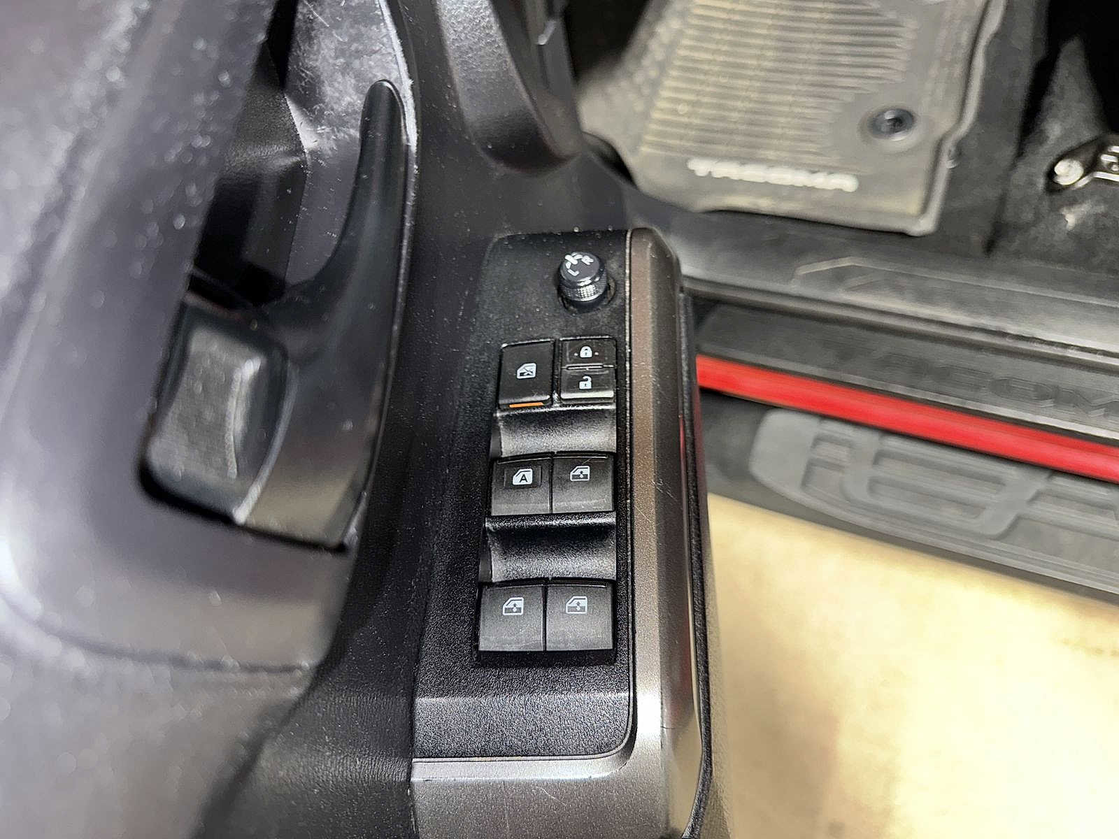 Certified 2020 Toyota Tacoma SR5 image 22