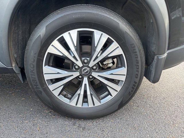 Certified 2023 Nissan Rogue SV w/ SV Premium Package image 25