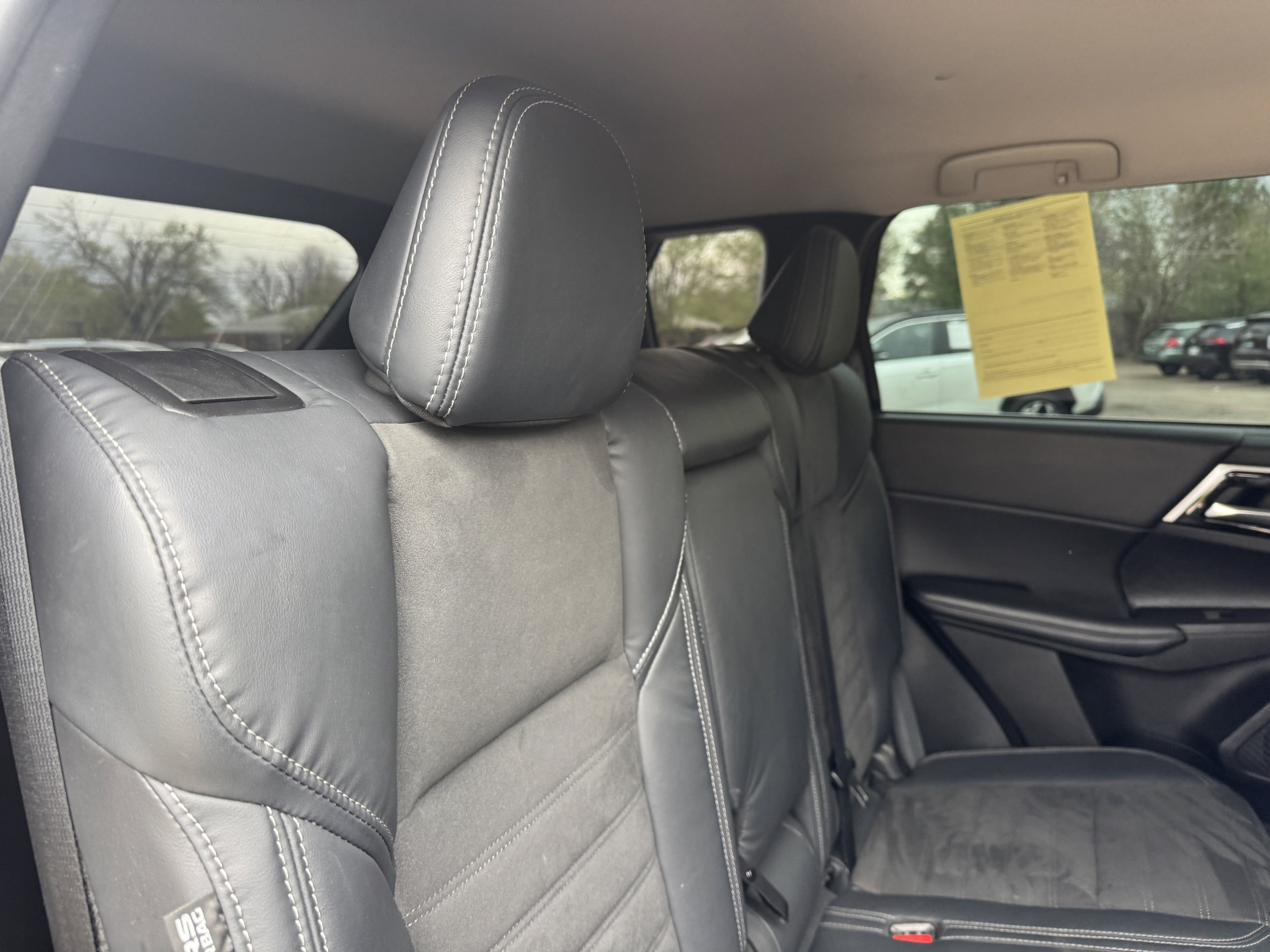 Used 2023 Mitsubishi Outlander SE AWD/4WD image 18