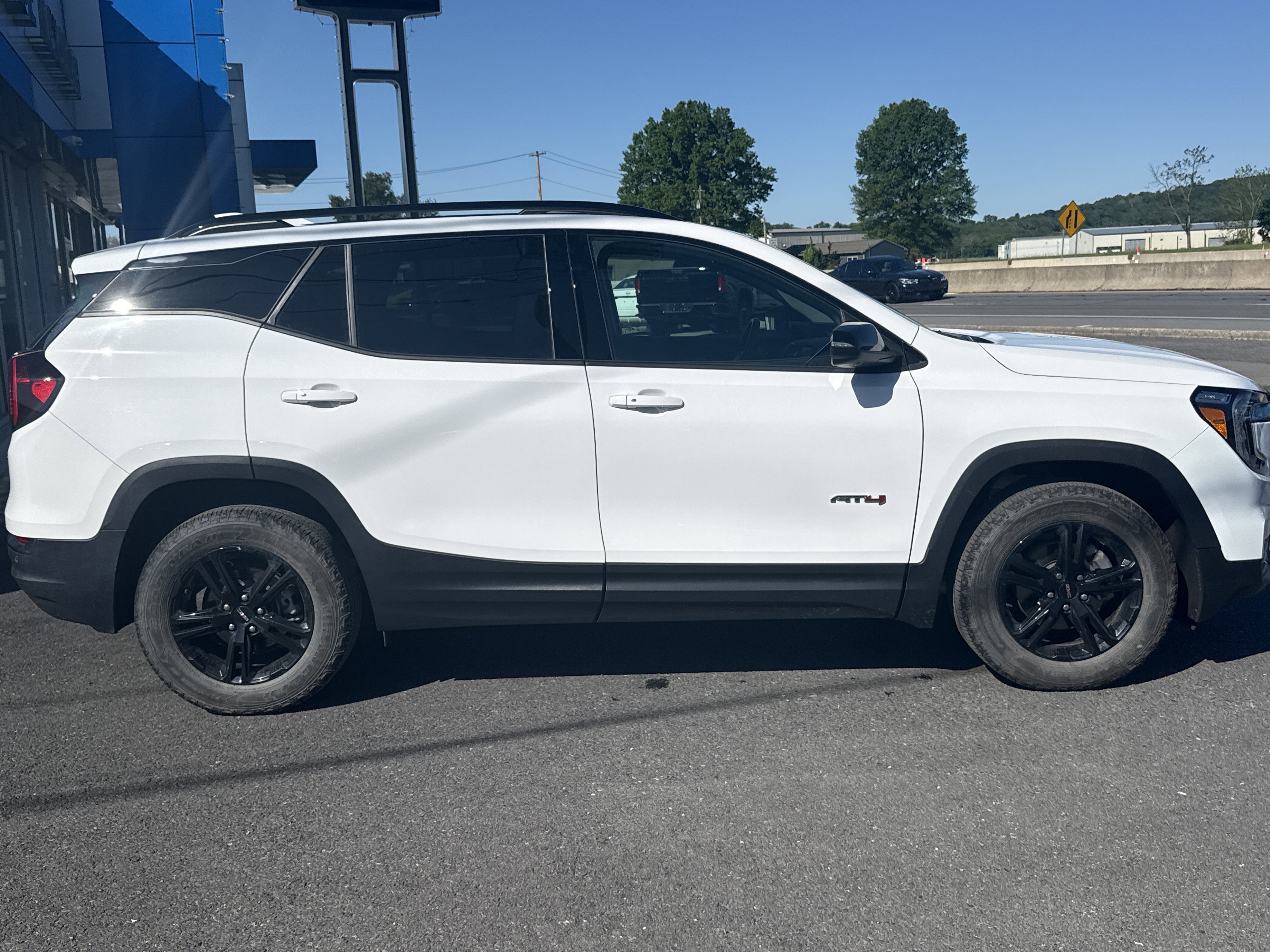 Used 2024 GMC Terrain AT4 w/ Tech Package AWD/4WD image 2
